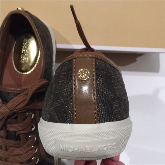 On Hold Michael Kors Boerum Sneakers - Picture 5 of 6